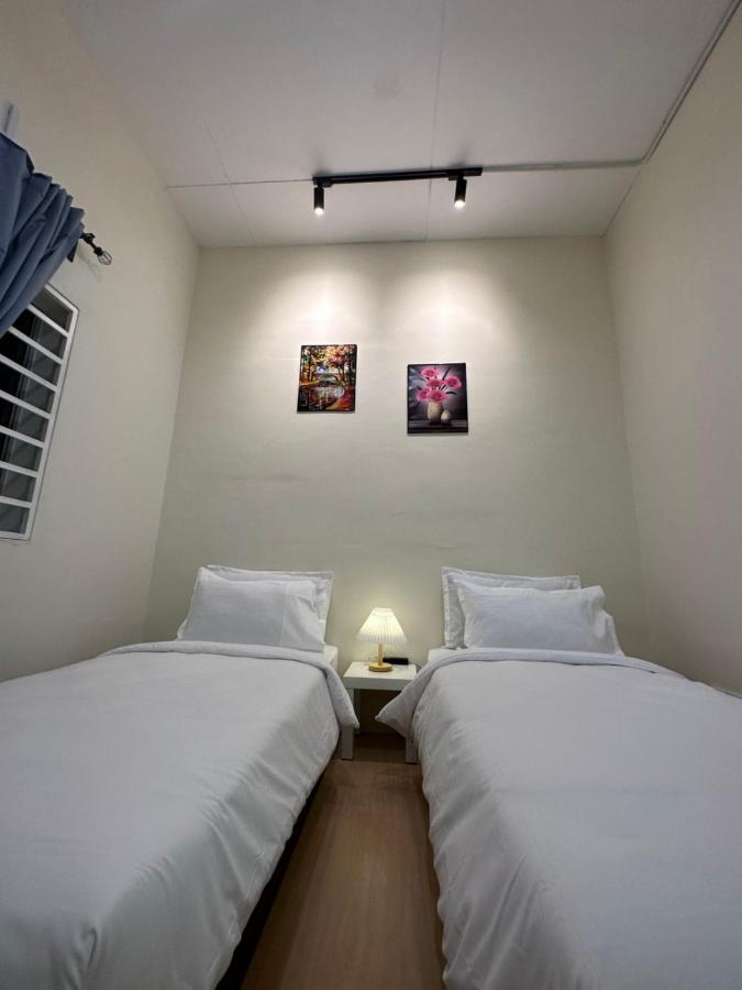 Ww Hostel 22A Private Shower George Town Exterior foto