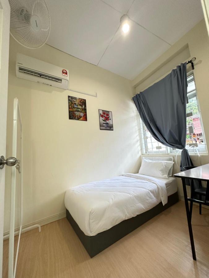 Ww Hostel 22A Private Shower George Town Exterior foto