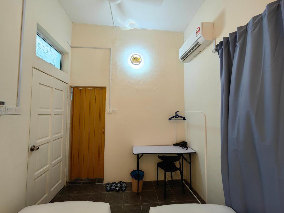 Ww Hostel 22A Private Shower George Town Exterior foto