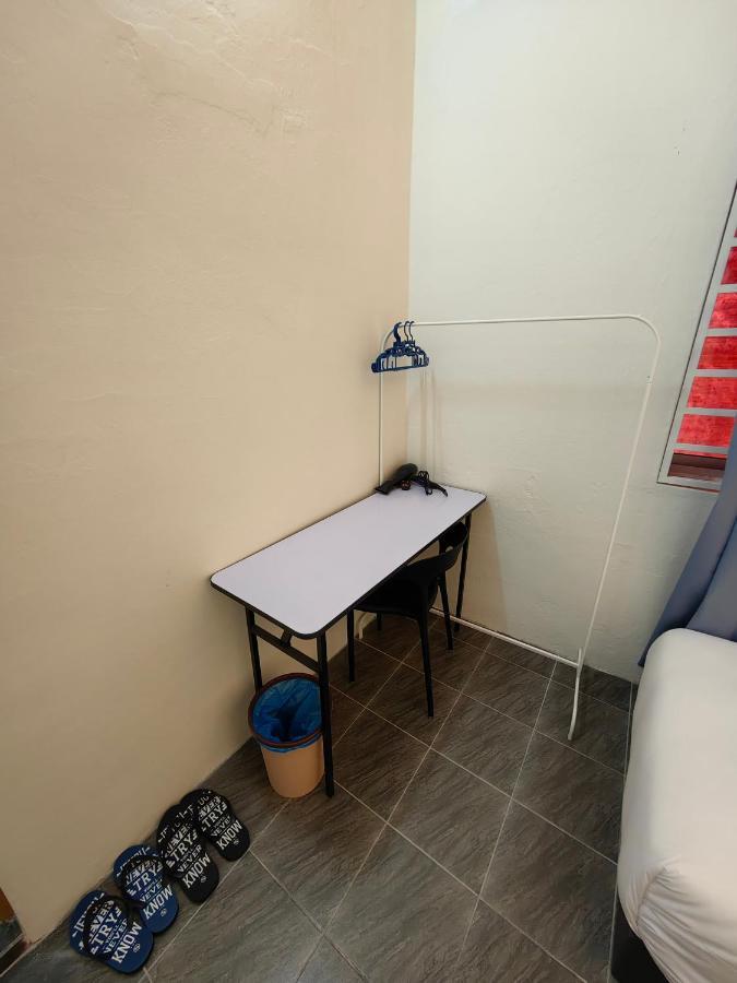 Ww Hostel 22A Private Shower George Town Exterior foto